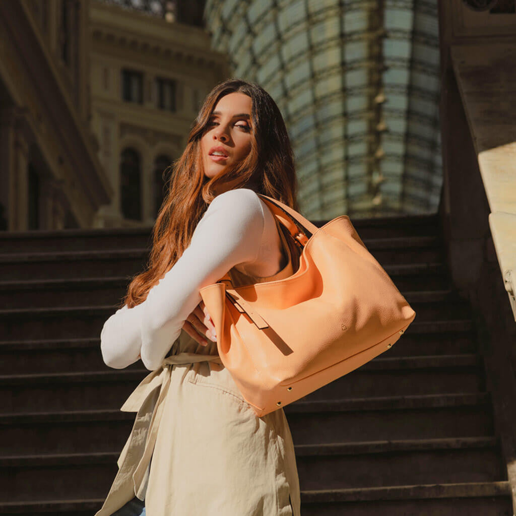 LUDMILLA GRANDE Borsa a spalla in pelle manici regolabili