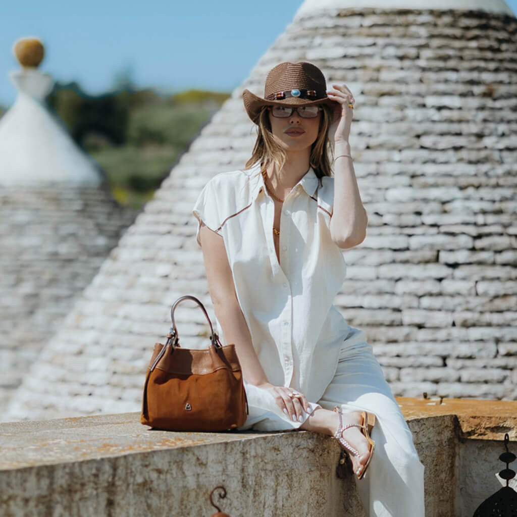 MARISOL SMALL SUEDE Borsetta in Suede e Pelle con manico e tracolla regolabile