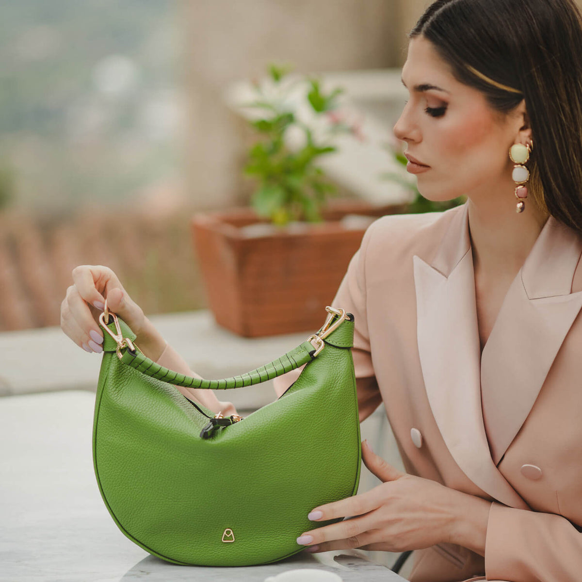 LUNA SMALL Borsa Hobo a Spalla in Pelle con Tracolla regolabile